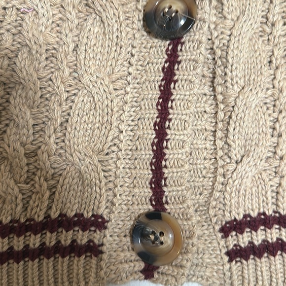 **RARE** Authentic Taylor Swift 2020 Holiday Folklore Cardigan - Picture 8 of 9